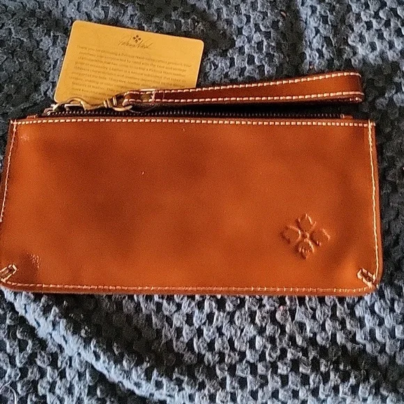 Patricia nash wristlet - Picture 3 of 6
